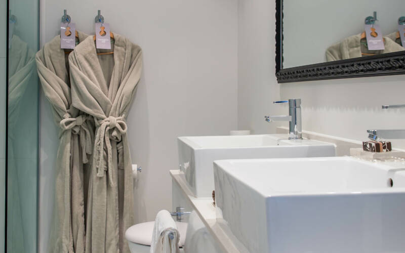 ROR_2 Bedroom Executive_Double basins